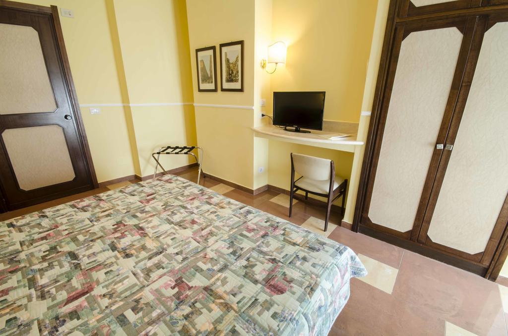 Hotel Tarconte Таркиния Екстериор снимка