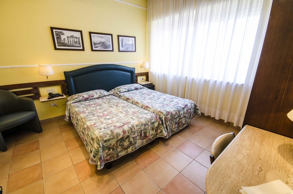 Hotel Tarconte Таркиния Екстериор снимка