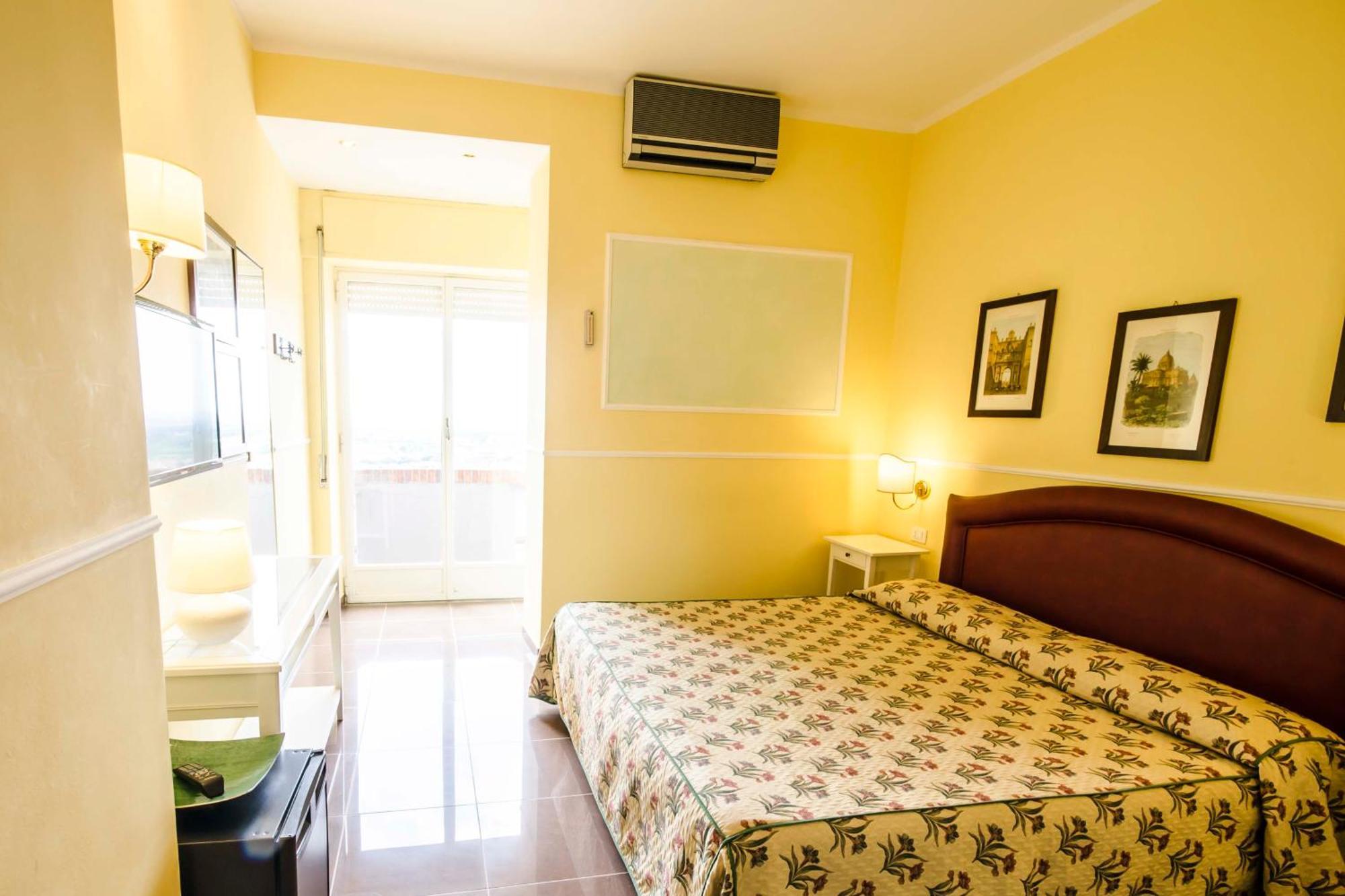 Hotel Tarconte Таркиния Екстериор снимка